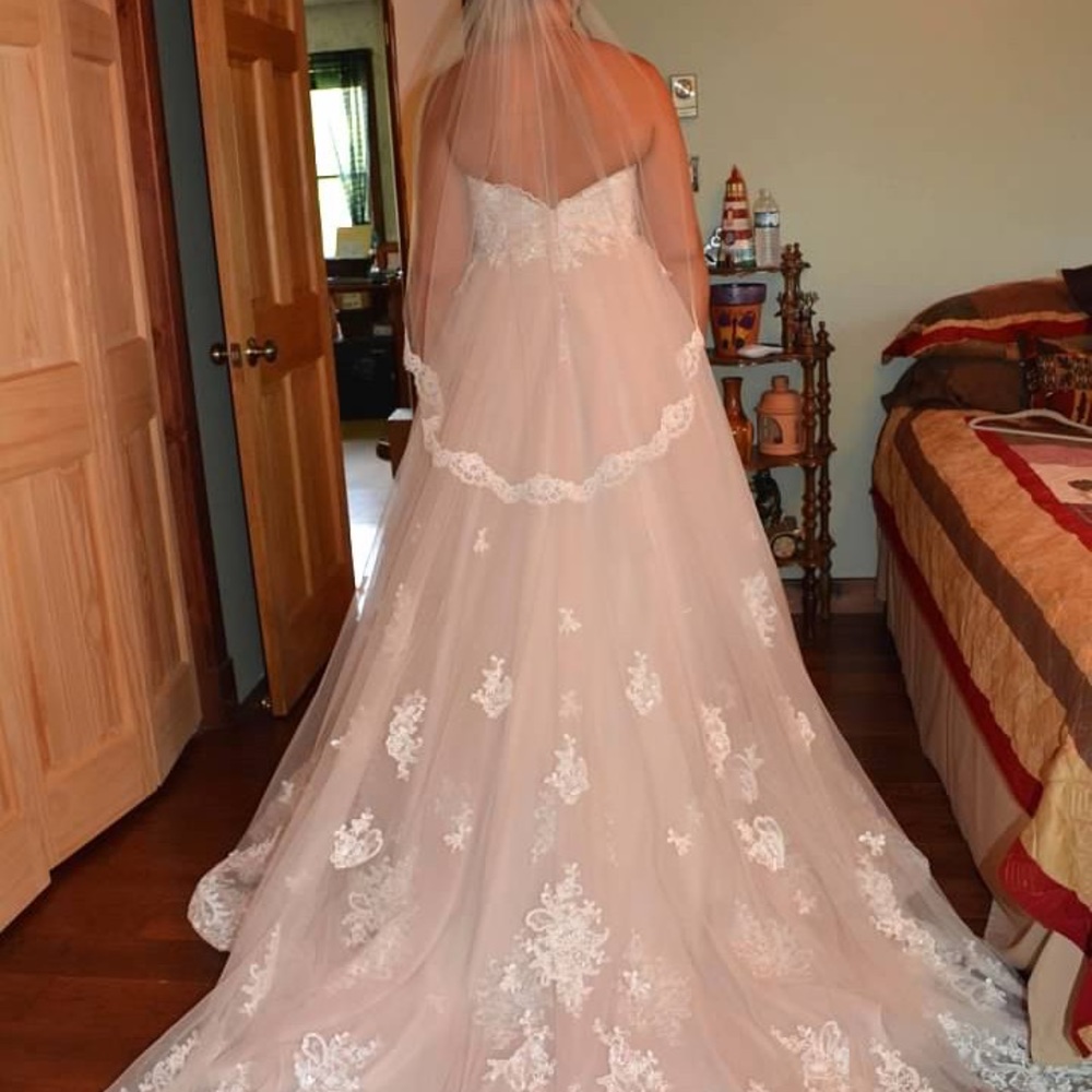 Essence of Australia Wedding Dress